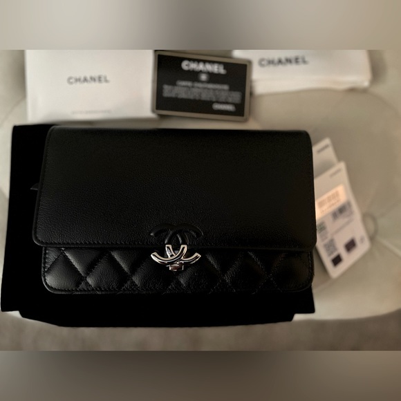 ❌❌ SOLD CHANEL WOC W/SILVER HARDWARE - Picture 6 of 10